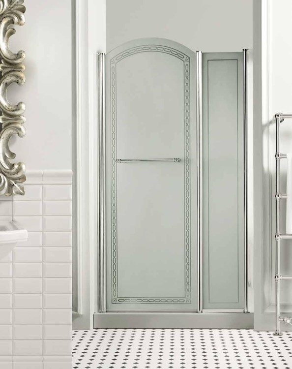 製品詳細：フローラルやデコ様の装飾ガラスが選べる「Arcadia」。枠のカラーもゴールドやクロムから選択でき、シャワールームに英国伝統の華やかさを添える。