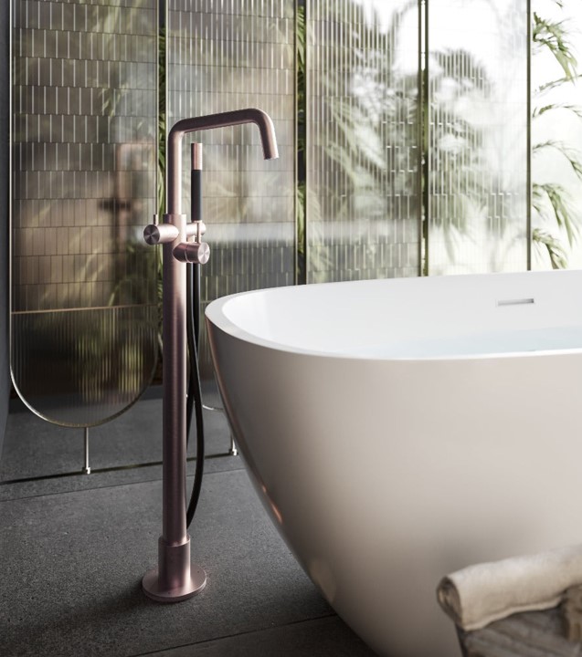 製品詳細:最高品質の「AISI 316ステンレス鋼」を使用した「Archie」の立水栓。3種類のブラッシュド仕上げ(スチール、カッパー、ガンメタル)を展開。ミニマルかつ堅牢な佇まいが、バスルームの主役として君臨する。