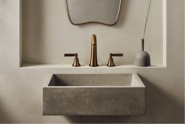 製品詳細：「Style Moderne」シリーズの3穴洗面用水栓。写真はアンティークブラス・グロス仕上げ。全15種のカラーと10種のハンドルが、空間にアールデコの気品を添える。